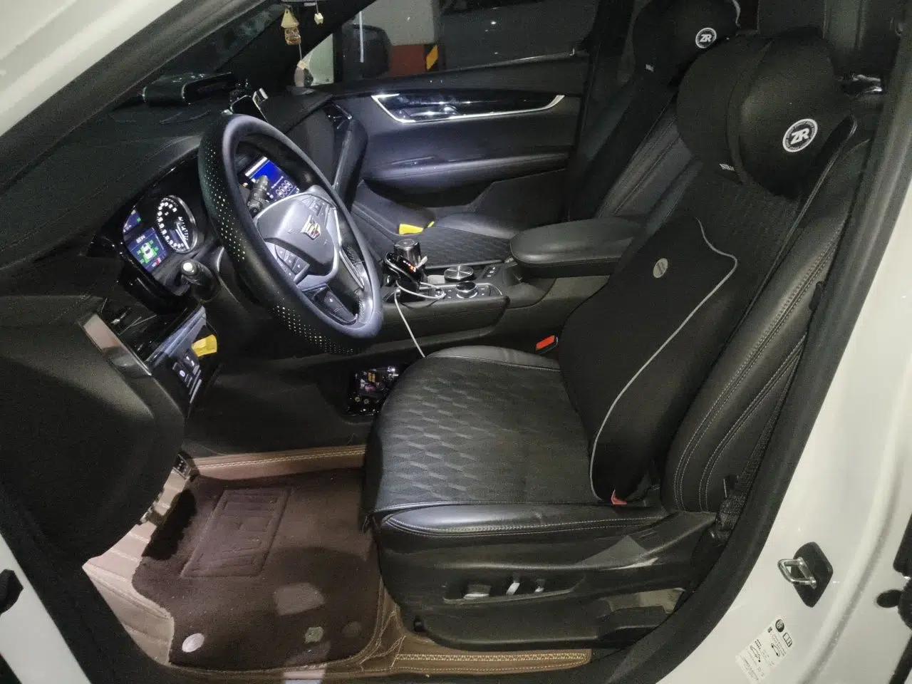 Cadillac XT5 2020 28T Four-Wheel Drive Luxury Version — миниатюра 15