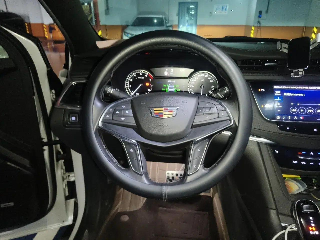 Cadillac XT5 2020 28T Four-Wheel Drive Luxury Version — миниатюра 10