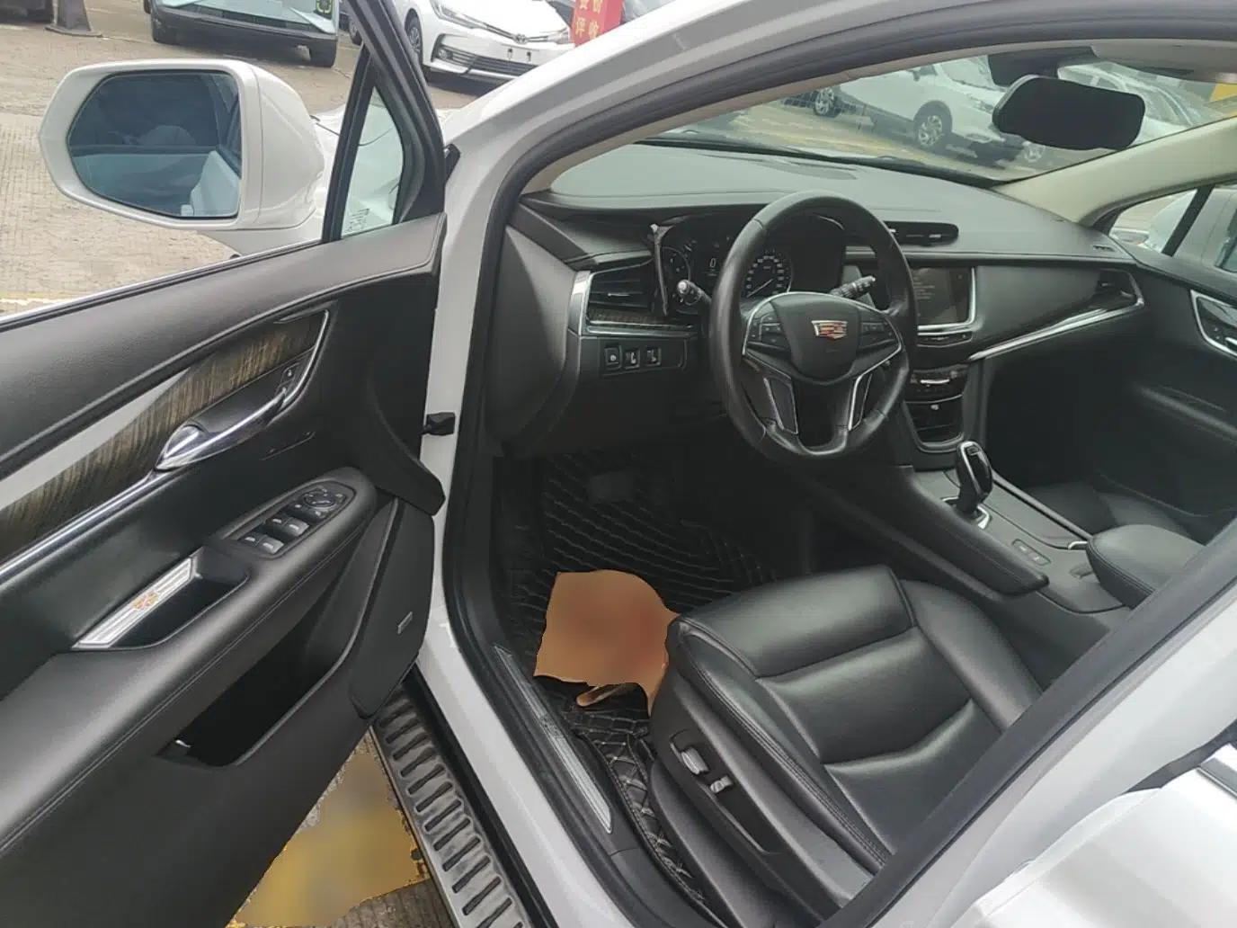 Cadillac XT5 2018 25T Luxury Model — миниатюра 18