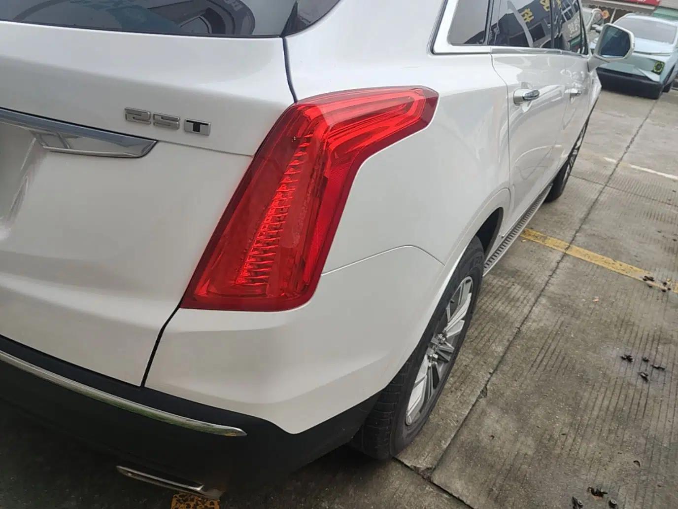 Cadillac XT5 2018 25T Luxury Model — миниатюра 9