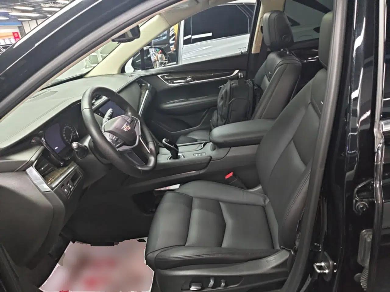 Cadillac XT5 2018 28T Four-Wheel Drive Luxury Model — миниатюра 17
