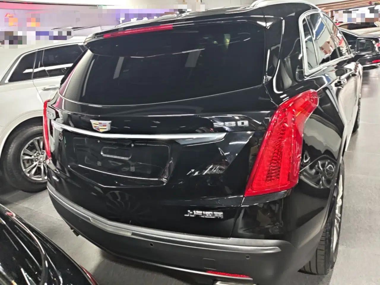 Cadillac XT5 2018 28T Four-Wheel Drive Luxury Model — миниатюра 5