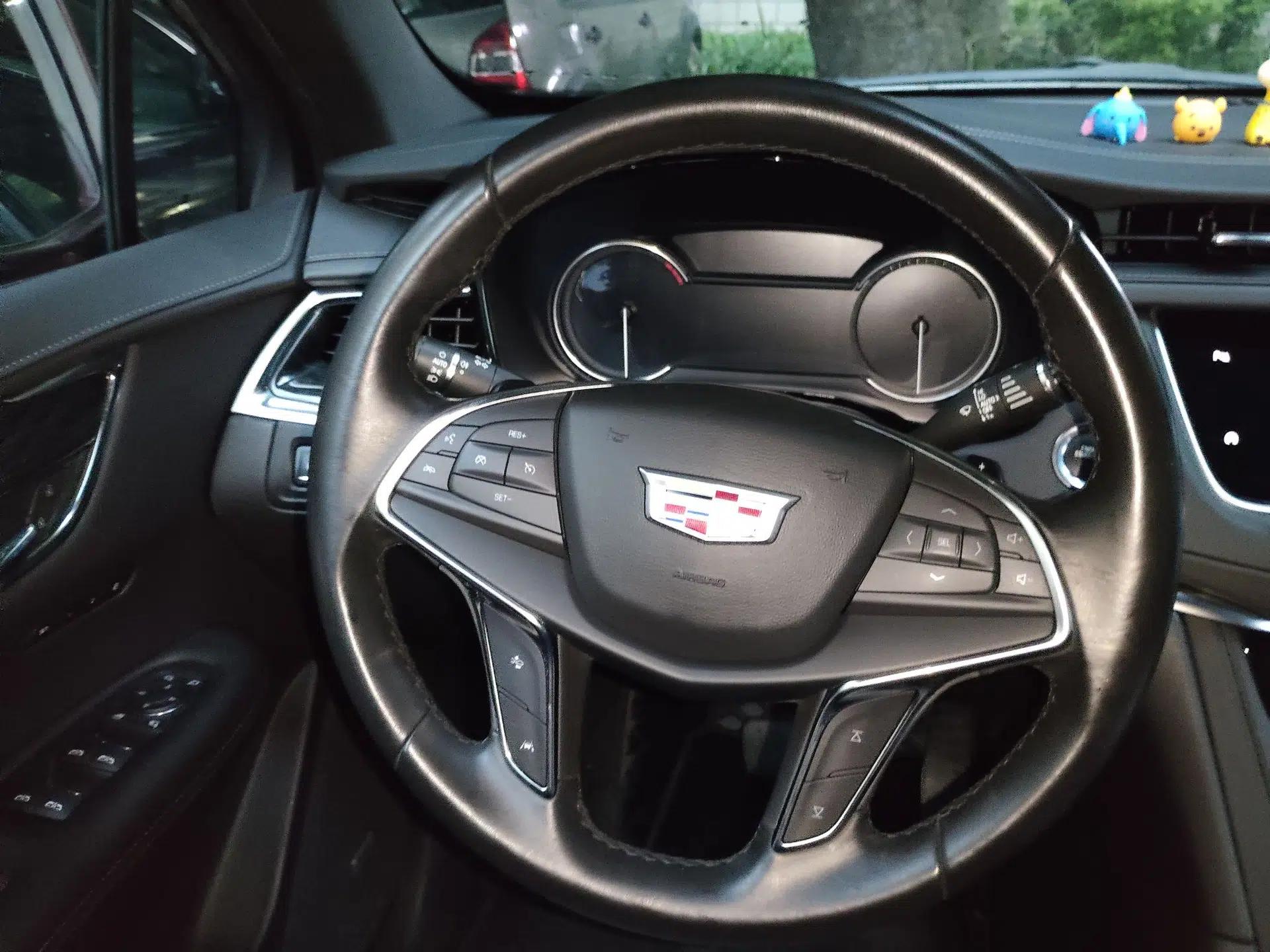 Cadillac XT5 2022 2.0T Two-Wheel Drive Luxury Version — миниатюра 10