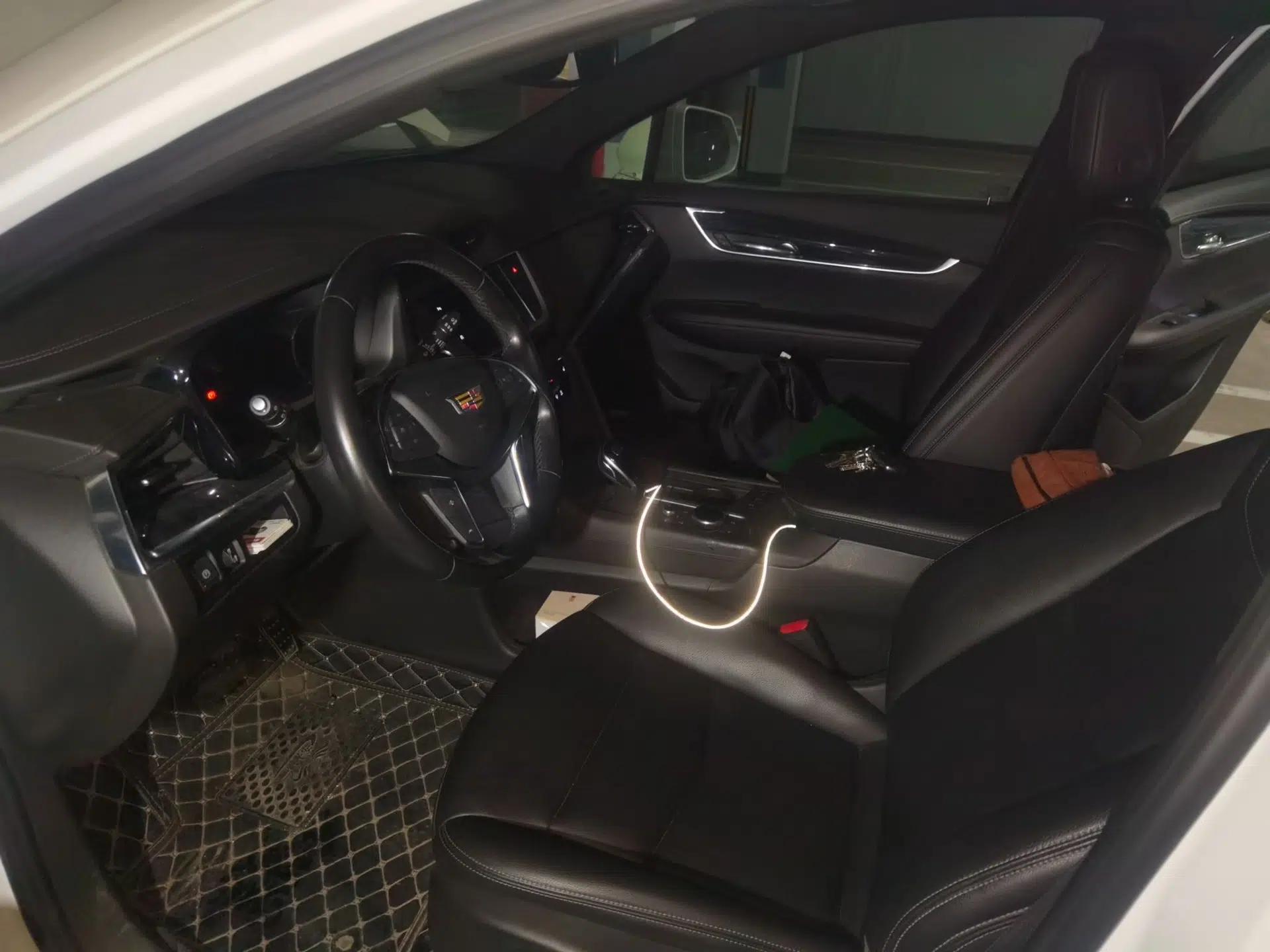 Cadillac XT5 2021 2.0T Two-Wheel Drive Luxury Version — миниатюра 15