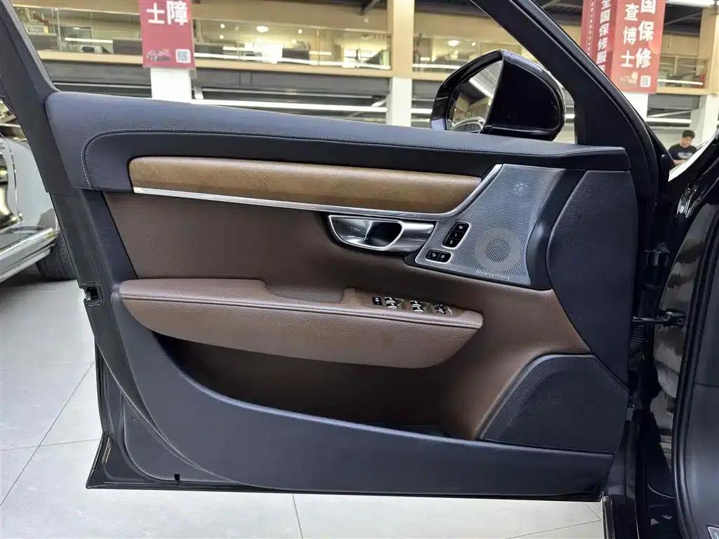 2019 Volvo S90 Plug-in Hybrid T8 E-Drive Hybrid Smart Edition (China VI Emission Standard) — миниатюра 12