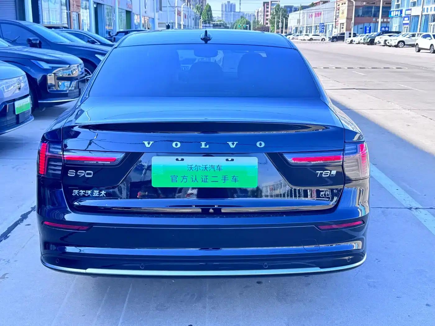 2026 Volvo S90 Plug-in Hybrid, All-Wheel Drive, Long Range, Inscription Luxury Edition — миниатюра 5