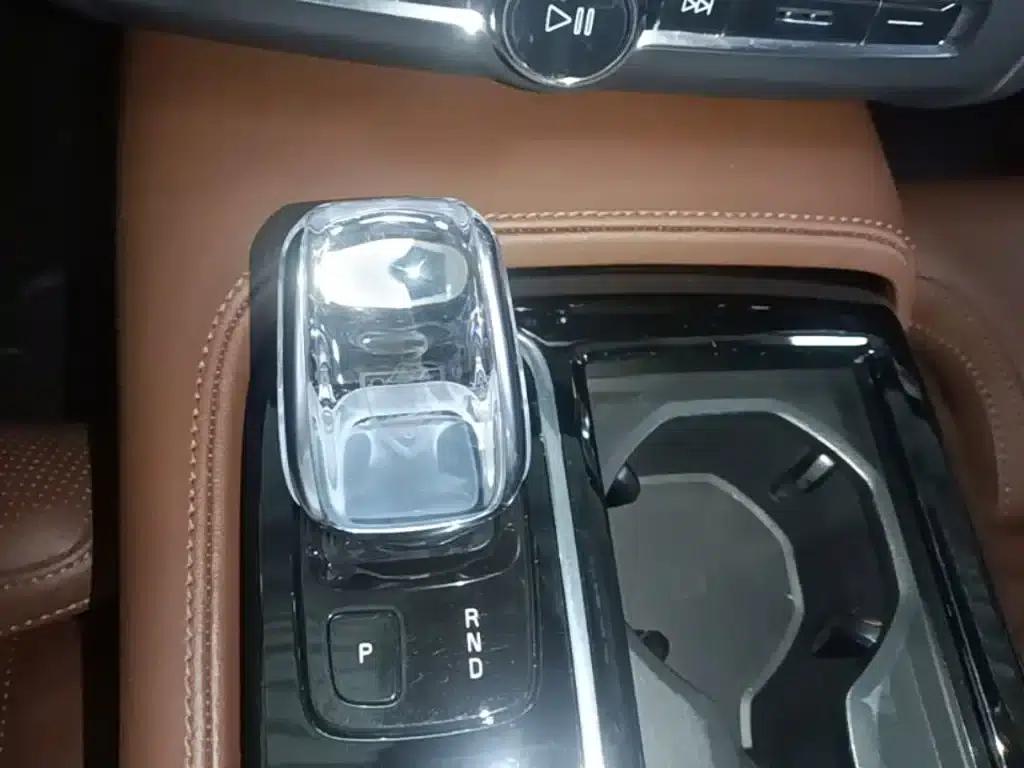 2022 Volvo S90 Plug-in Hybrid T8 E-Drive Hybrid, Inscription Luxury Edition — миниатюра 14