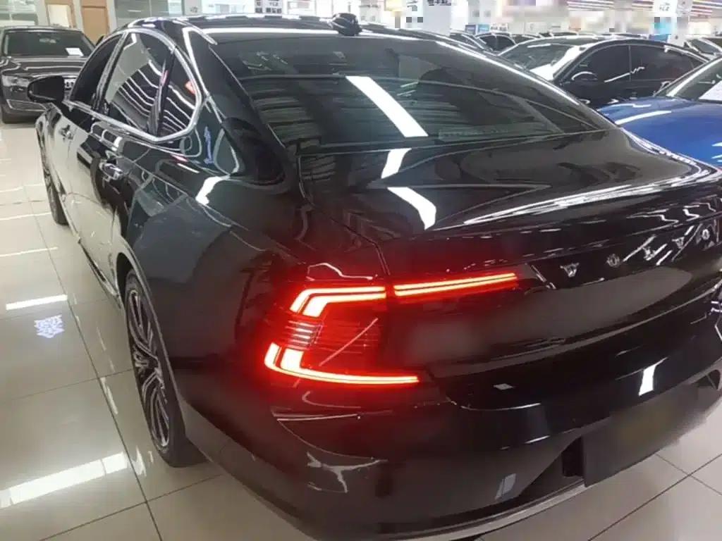 2022 Volvo S90 Plug-in Hybrid T8 E-Drive Hybrid, Inscription Luxury Edition — миниатюра 5