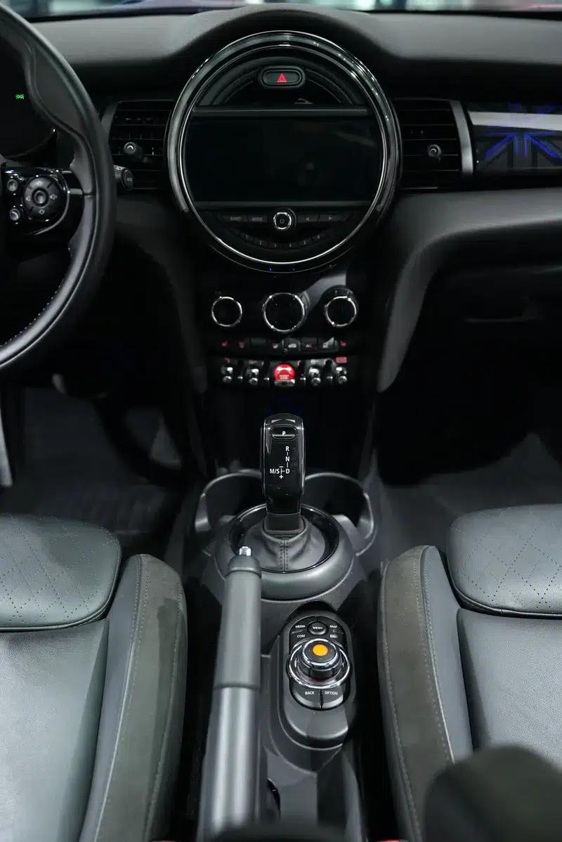 MINI 2021 1.5T COOPER Midnight Black Special Edition — миниатюра 23