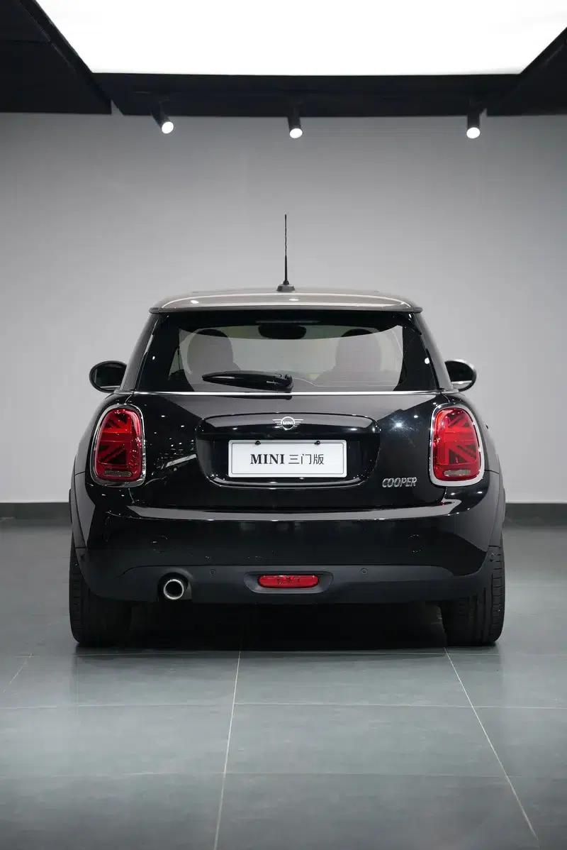 MINI 2021 1.5T COOPER Midnight Black Special Edition — миниатюра 8