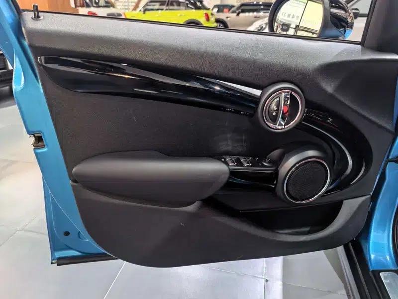 2018 MINI 1.5T ONE PLUS 5-Door — миниатюра 11