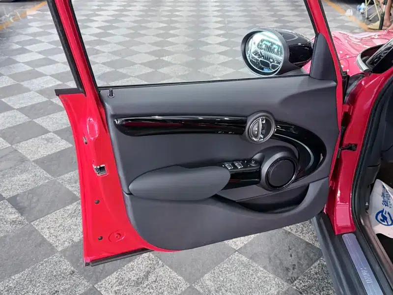 2022 MINI 1.5T COOPER Classic 5-Door — миниатюра 15