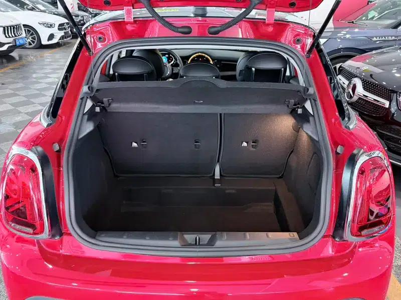 2022 MINI 1.5T COOPER Classic 5-Door — миниатюра 16