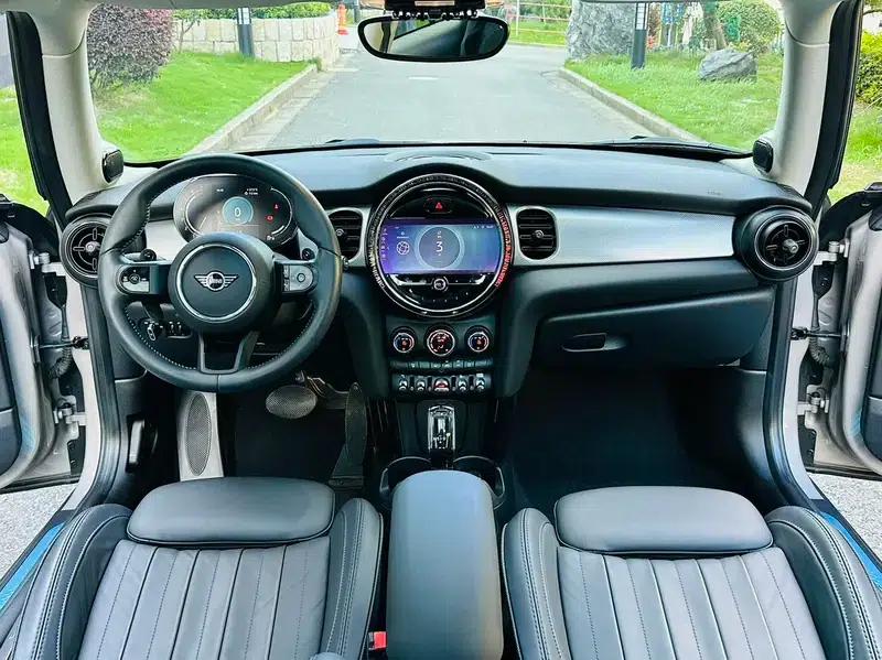 MINI 2022 2.0T COOPER S Artist — миниатюра 15
