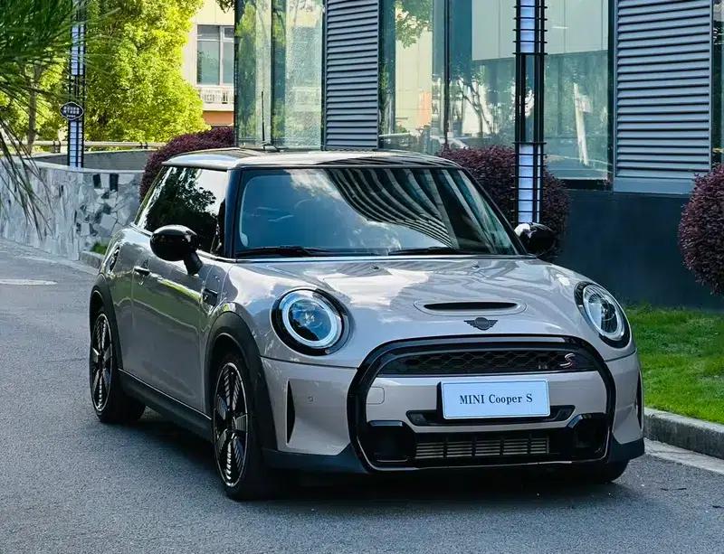 MINI 2022 2.0T COOPER S Artist — миниатюра 3