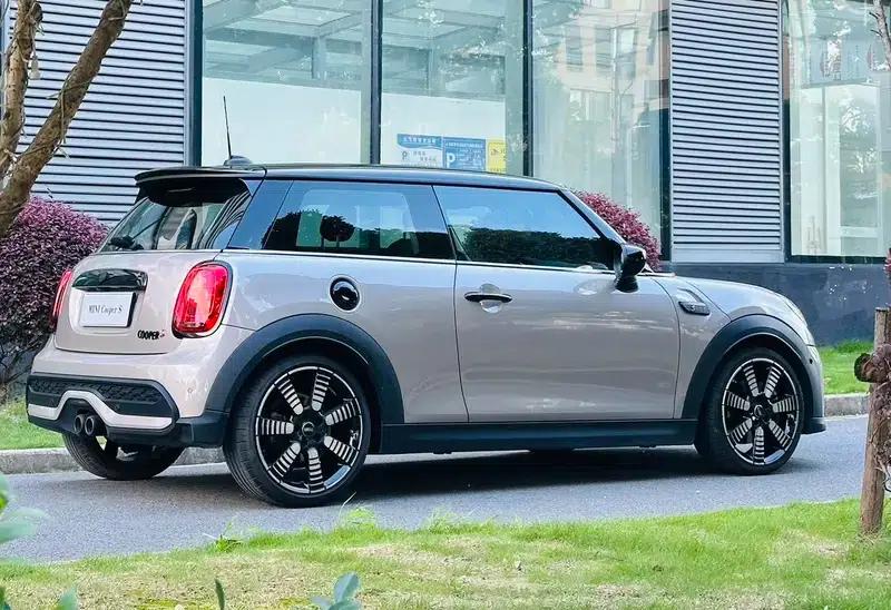 MINI 2022 2.0T COOPER S Artist — миниатюра 7