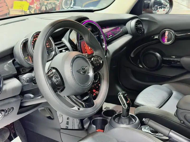 MINI 2019 1.5T COOPER Artist 5-Door Edition — миниатюра 10