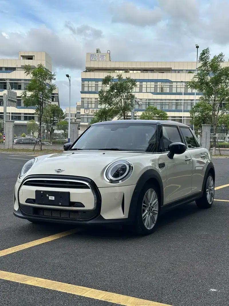 MINI 2022 1.5T COOPER Artist 5-Door Edition — миниатюра 1