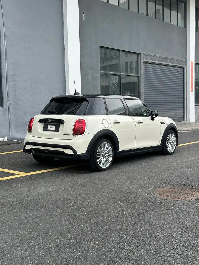 MINI 2022 1.5T COOPER Artist 5-Door Edition — миниатюра 5