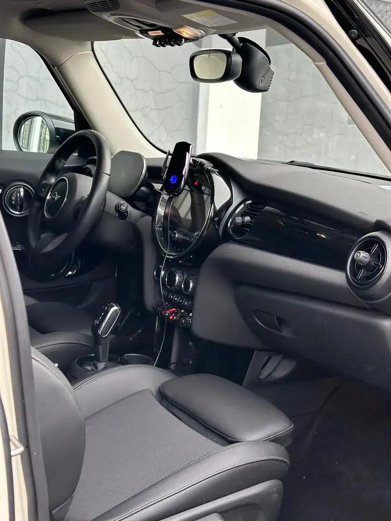 MINI 2022 1.5T COOPER Artist 5-Door Edition — миниатюра 10