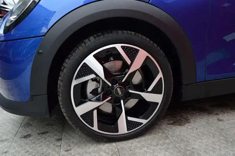 MINI 2025 2.0T COOPER S 5-Door Artist Edition — миниатюра 9