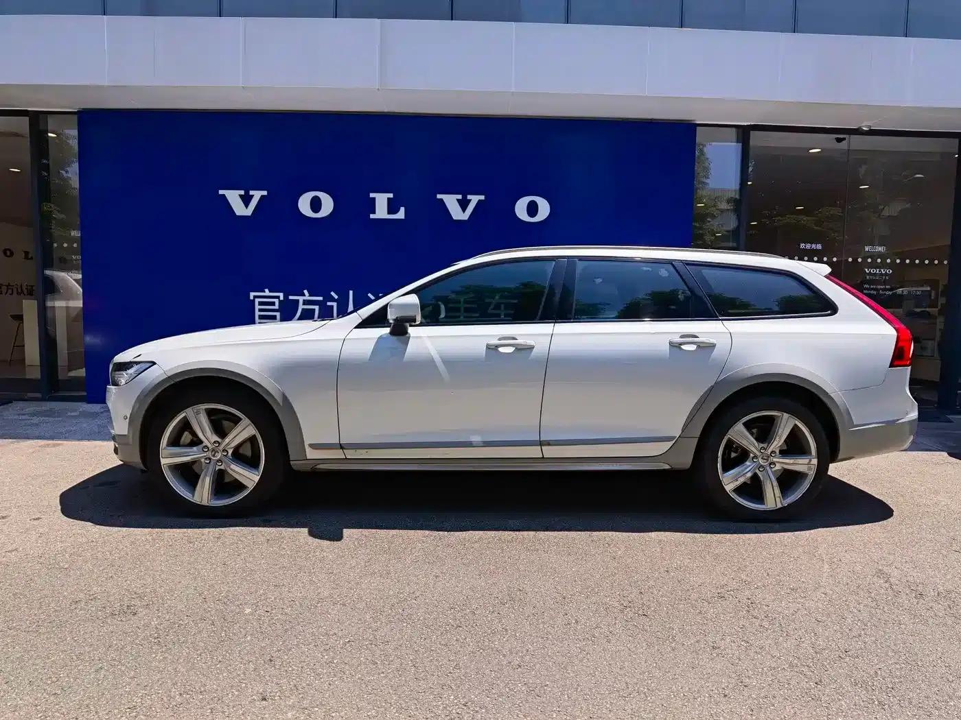 2018 Volvo V90 Cross Country T5 AWD Volvo Ocean Race — миниатюра 3