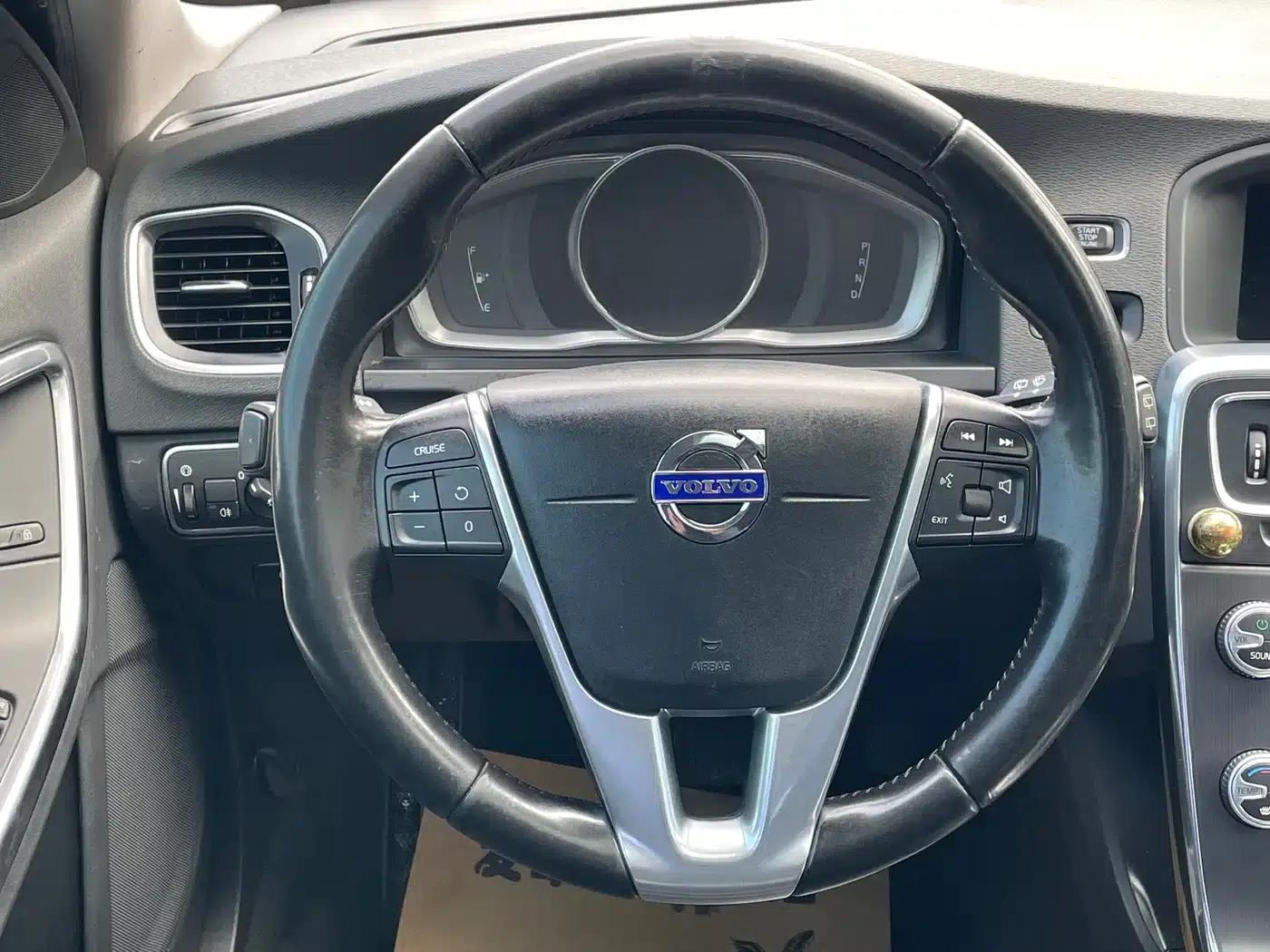 2015 Volvo V60 T5 Smart Edition — миниатюра 13