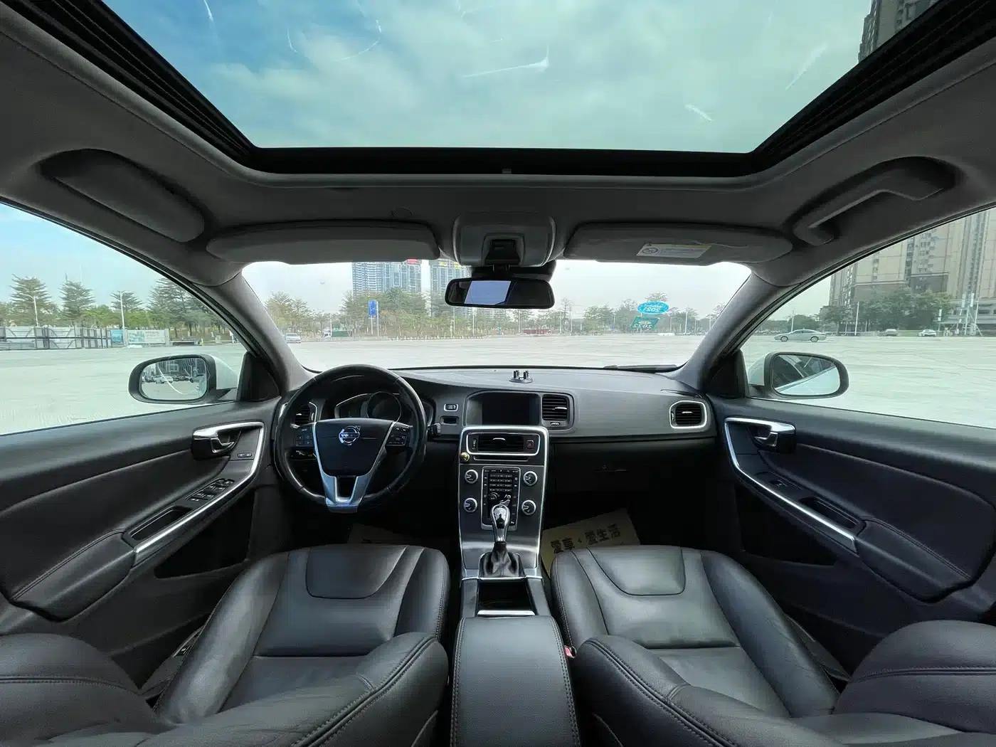 2015 Volvo V60 T5 Smart Edition — миниатюра 15