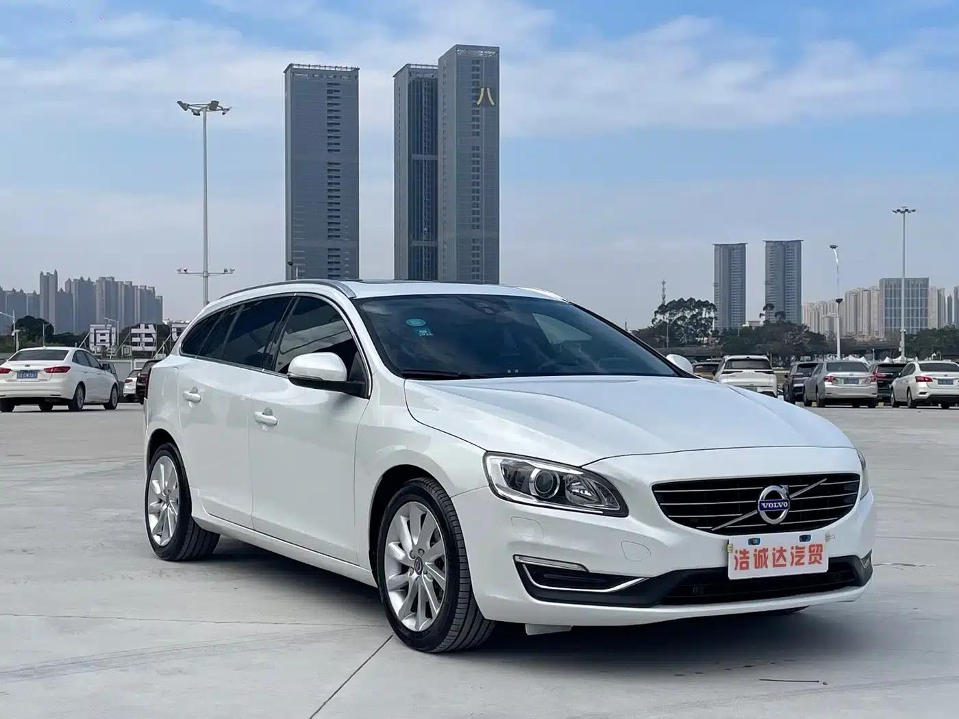 2015 Volvo V60 T5 Smart Edition — миниатюра 3