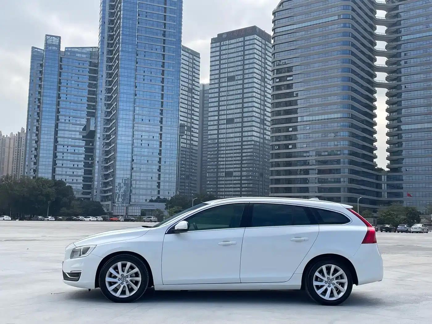 2015 Volvo V60 T5 Smart Edition — миниатюра 5