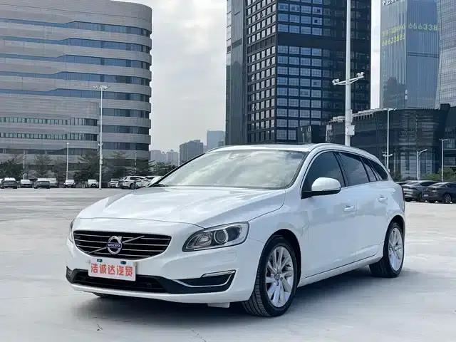 2015 Volvo V60 T5 Smart Edition