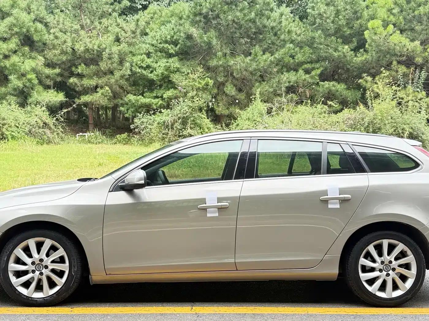 2015 Volvo V60 T5 Smart Edition — миниатюра 3