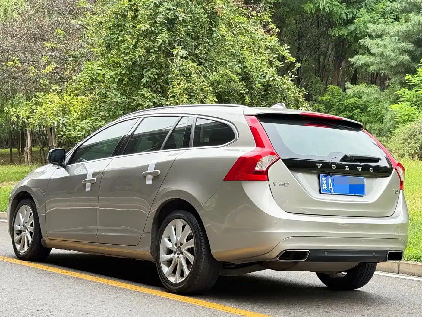 2015 Volvo V60 T5 Smart Edition — миниатюра 4