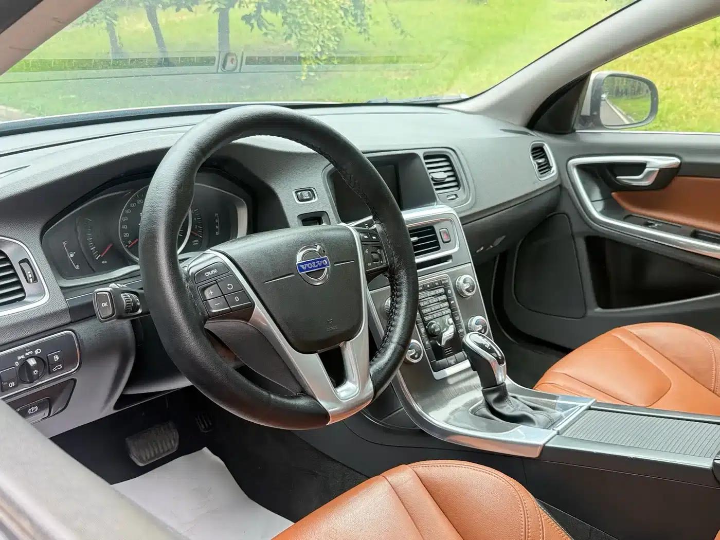 2015 Volvo V60 T5 Smart Edition — миниатюра 7