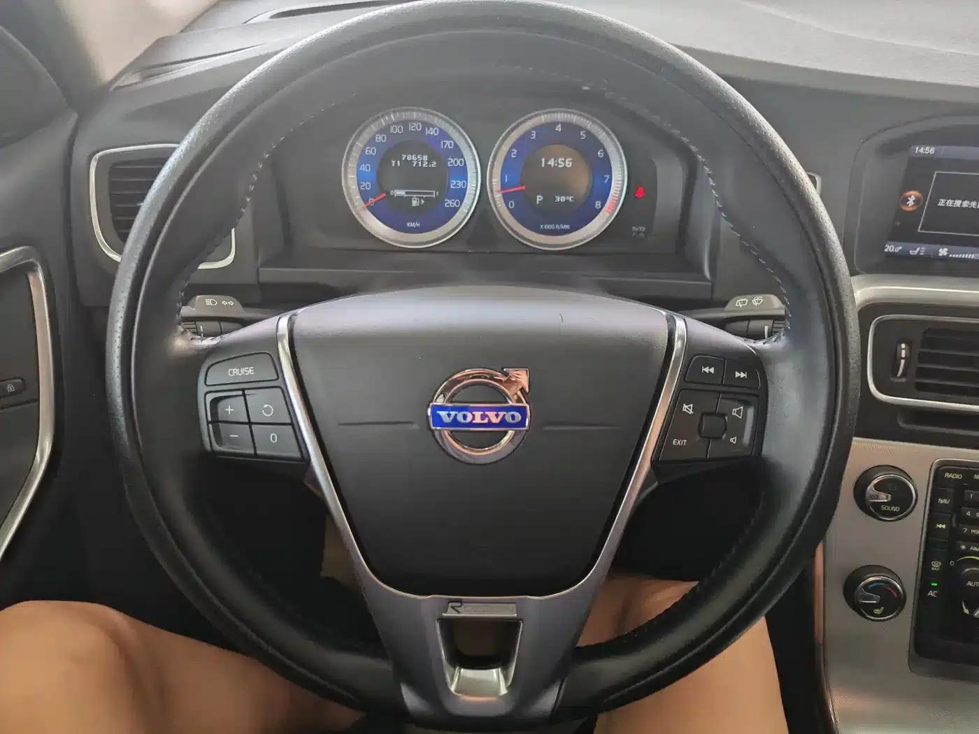 2012 Volvo V60 T6 AWD Sport Edition — миниатюра 8