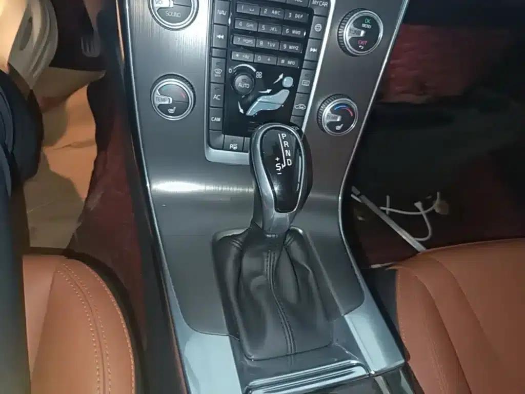 2015 Volvo V60 T5 Smart Edition — миниатюра 14