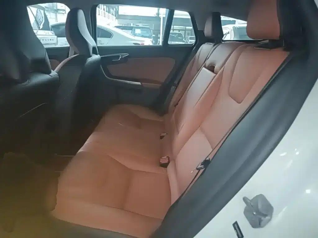 2015 Volvo V60 T5 Smart Edition — миниатюра 17