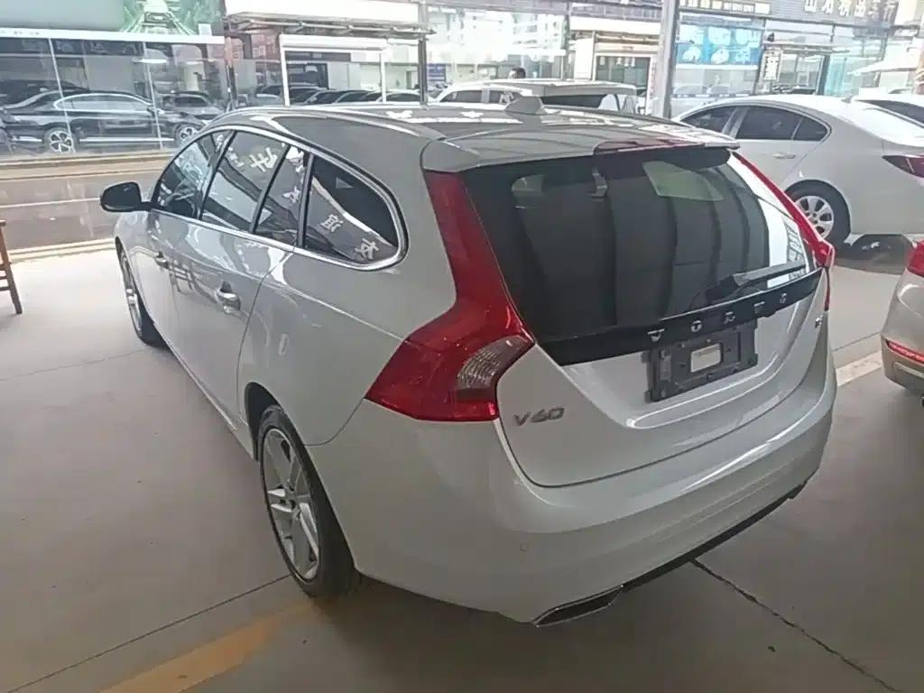2015 Volvo V60 T5 Smart Edition — миниатюра 5
