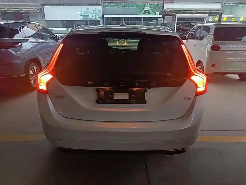 2015 Volvo V60 T5 Smart Edition — миниатюра 6
