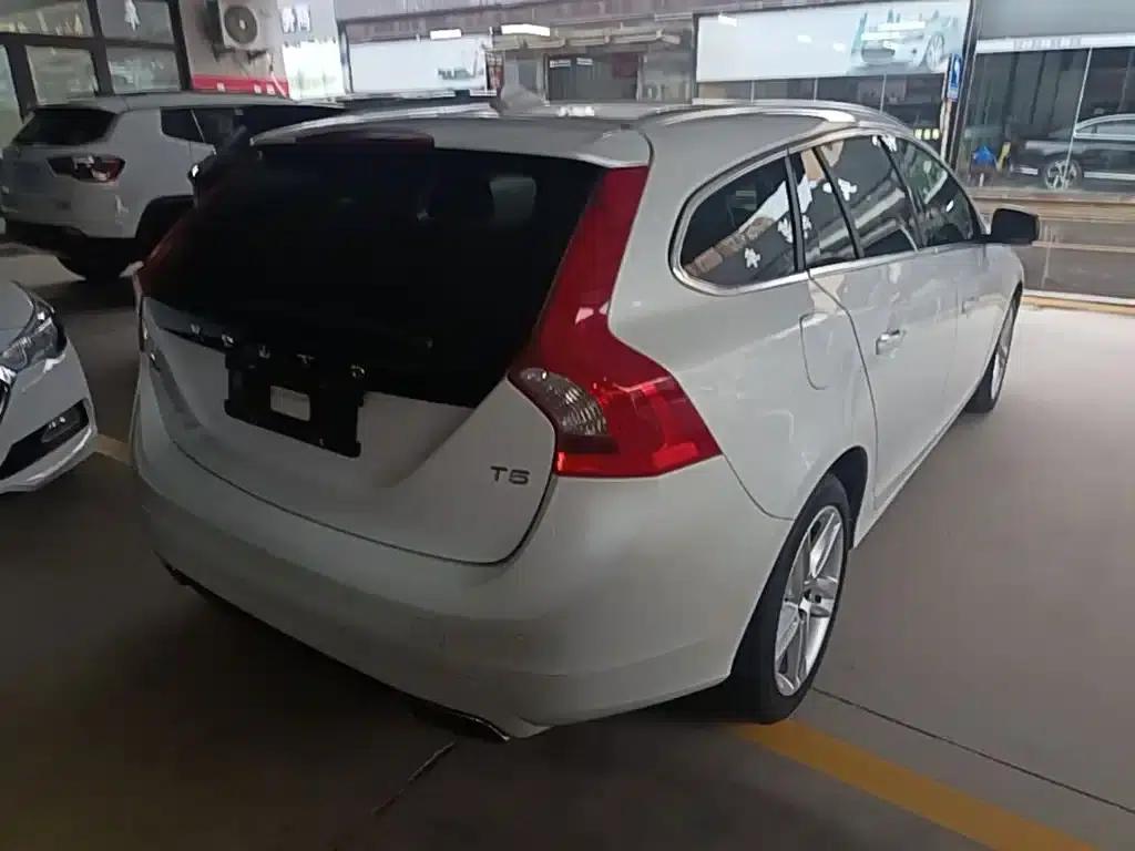 2015 Volvo V60 T5 Smart Edition — миниатюра 7