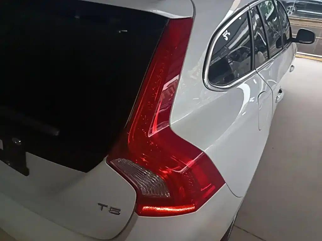 2015 Volvo V60 T5 Smart Edition — миниатюра 8