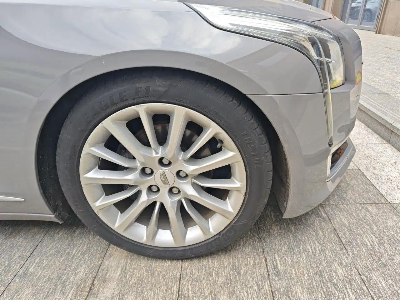 Cadillac CT6 2016 28T Leading Model — миниатюра 8