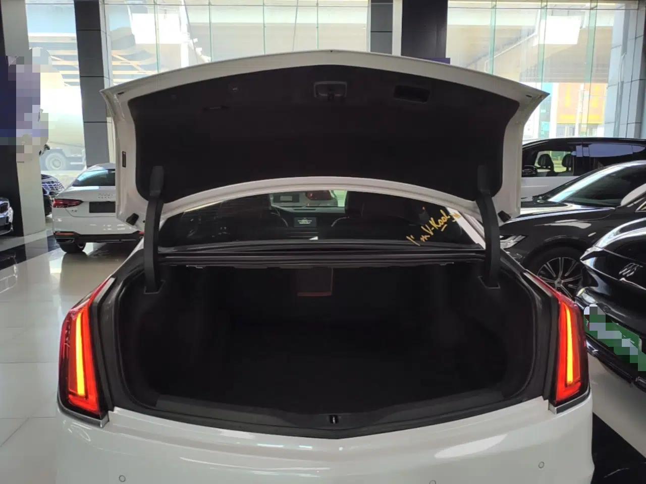 Cadillac CT6 2017 28T Premier Model — миниатюра 22