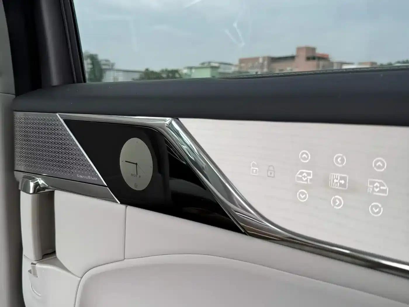 Volvo EM90 2025 Ultra 6-seater — миниатюра 8