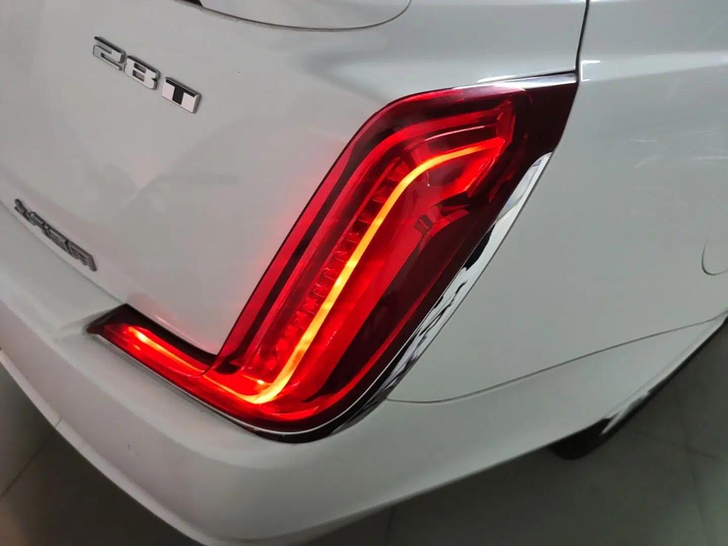 Cadillac XTS 2018 28T Elite Edition — миниатюра 9