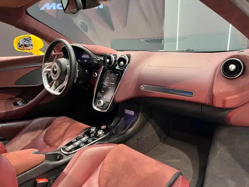 2022 McLaren GT 4.0T Automatic Rear-Wheel Drive 2-Seat Factory Custom Edition — миниатюра 7