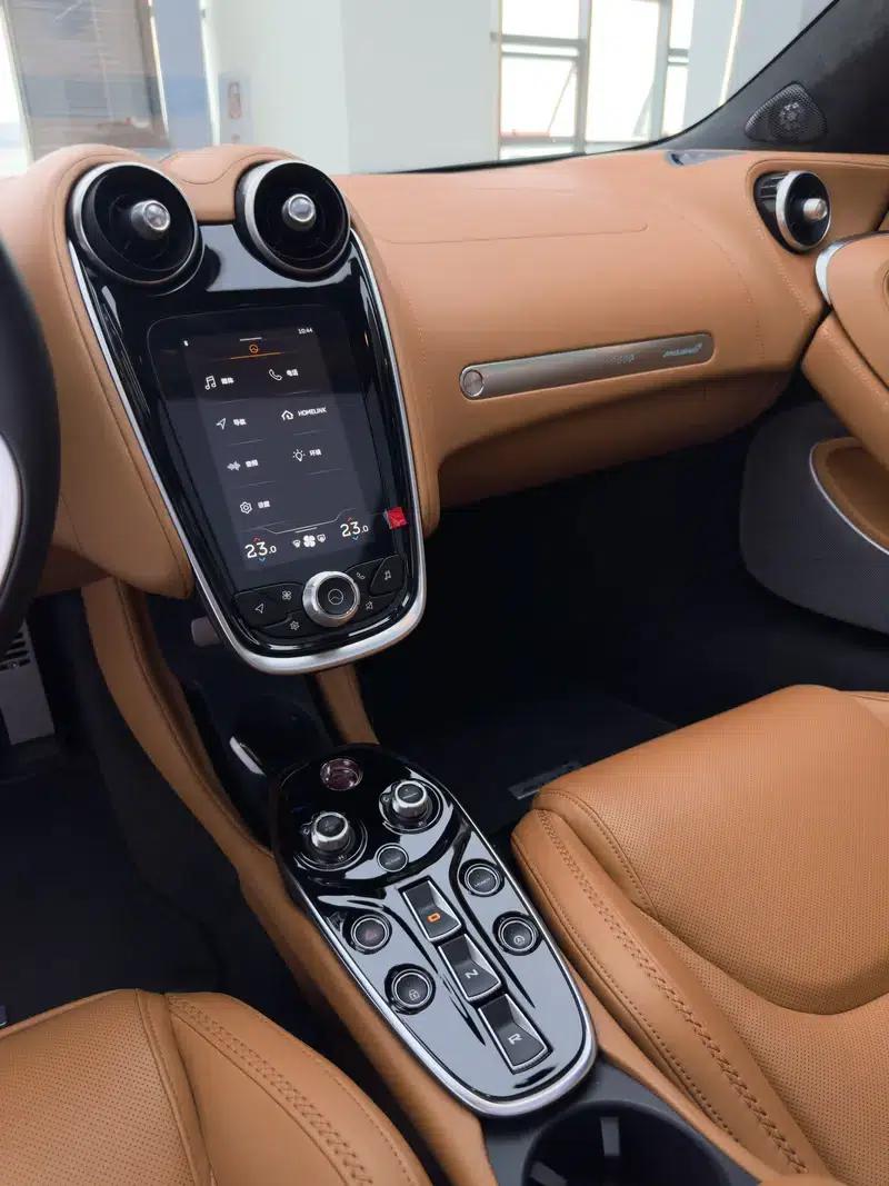 2022 McLaren GT 4.0T Automatic Rear-Wheel Drive 2-Seat Factory Custom Edition — миниатюра 20