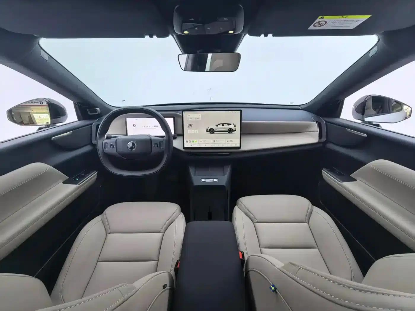 2026 Volvo XC70 Plug-in Hybrid, All-Wheel Drive, Long Range Core — миниатюра 12