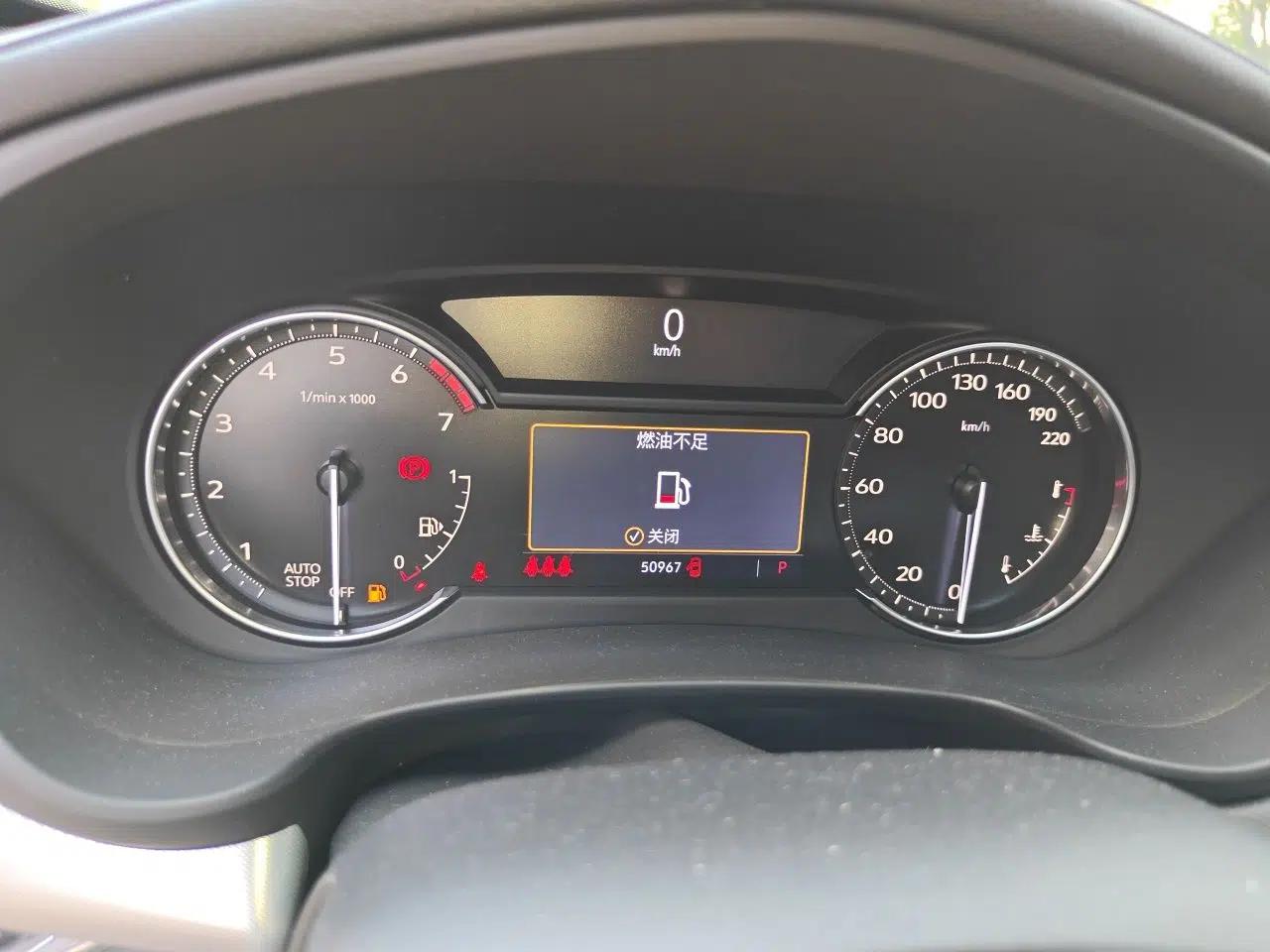 Cadillac XT4 2021 28T Two-Wheel Drive Leading Version — миниатюра 11