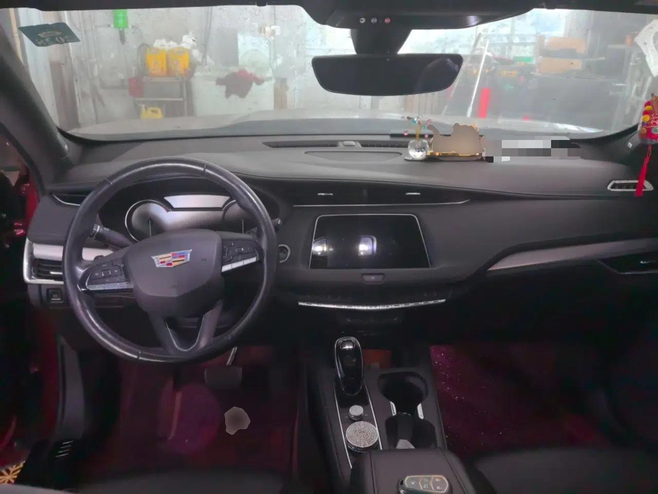Cadillac XT4 2018 28T Two-Wheel-Drive Luxury Model — миниатюра 9